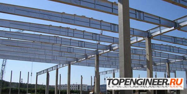 Монтаж балок - сварные балки кровли