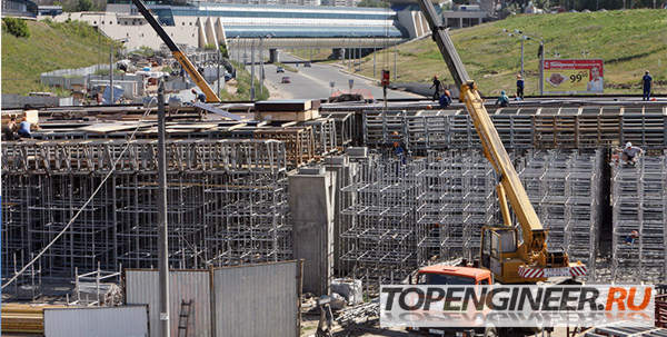 Монтаж железобетонных конструкций - первые этажи здания